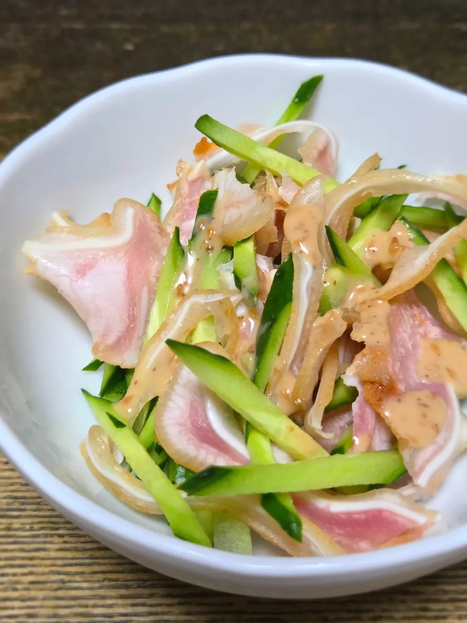 きゅうりとミミガーのサラダ|ぱんだのままんさん