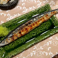 七輪で焼いた秋刀魚|塩豚骨さん
