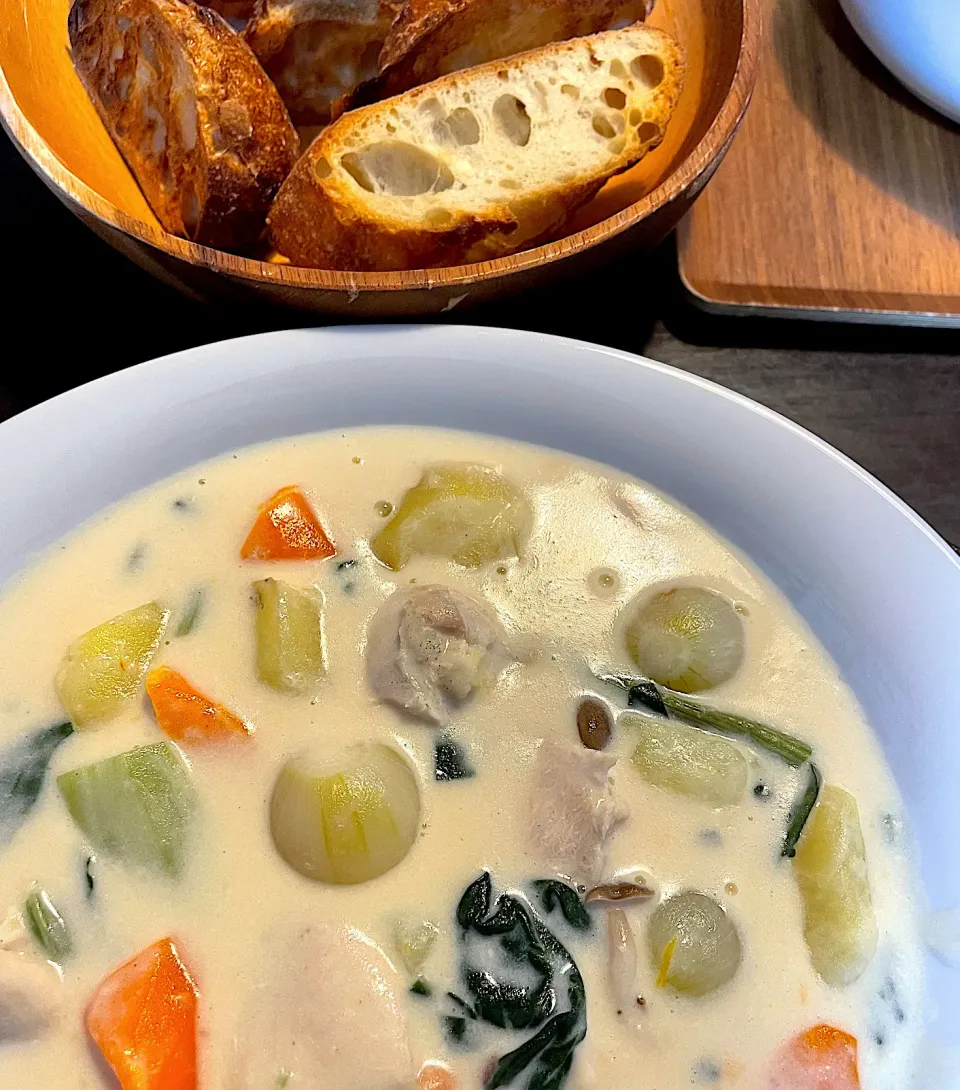 ペコロスのクリームシチュー🧅|DKさん