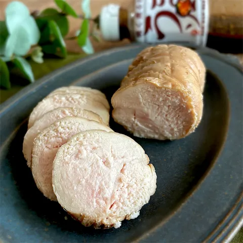 「プラス糀 玉ねぎ生塩糀」を使ってみたSnapdishの料理・レシピ写真:鶏むね肉で"とりチャーシュー"