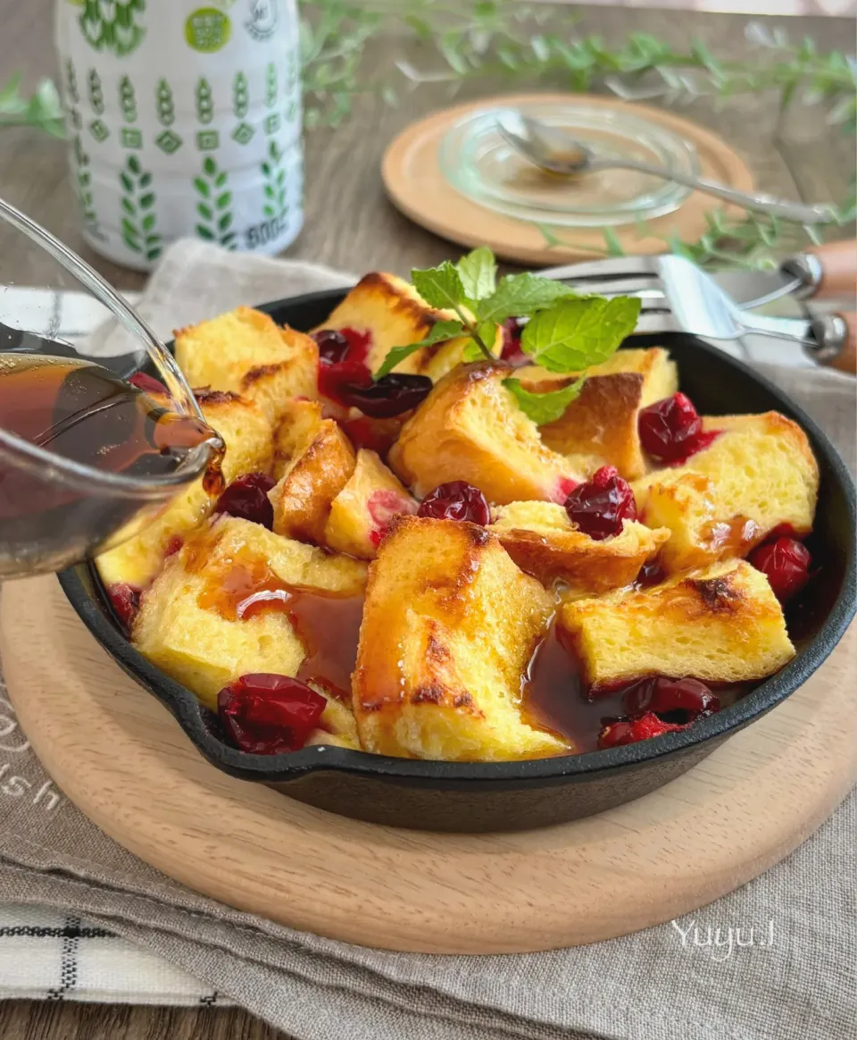 クランベリーのパンプディング　しょうゆはちみつがけ|ゆーこどんさん