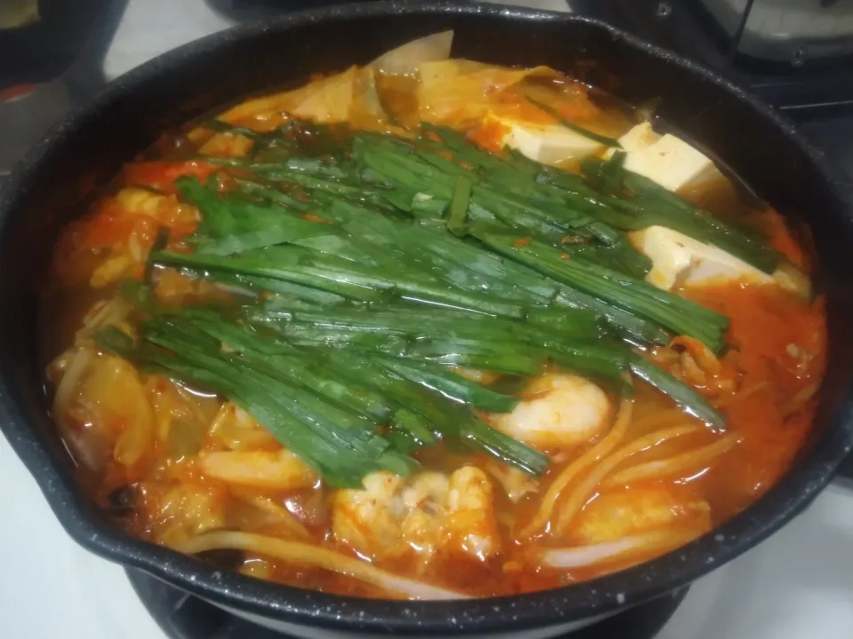 キムチチゲ鍋|にんにくと唐辛子が特に好き❤️(元シャリマー)さん