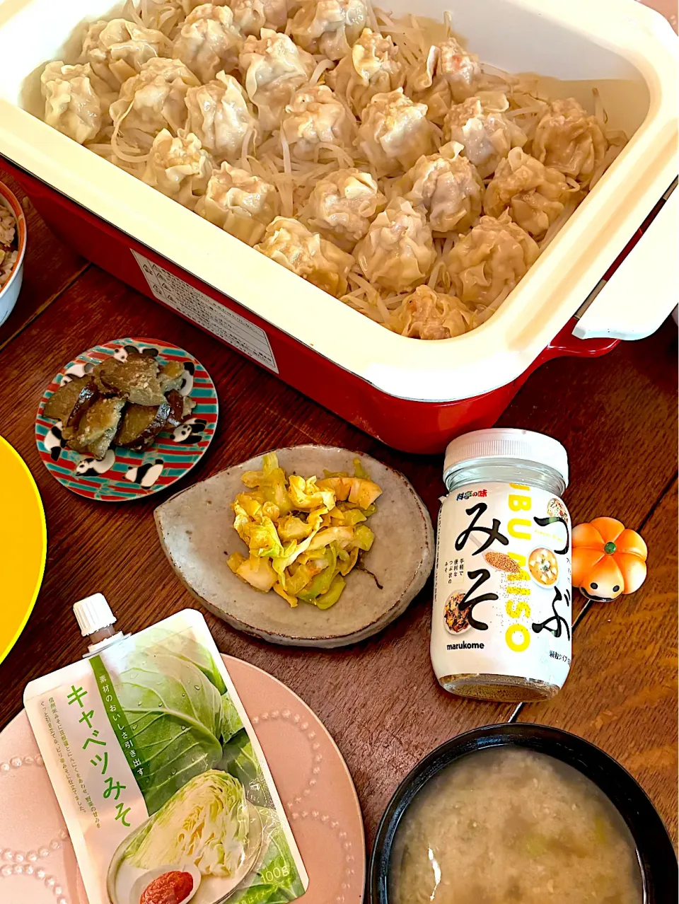 晩ごはん♯自家製しゅうまい♯つぶみそ♯お味噌汁♯|小松菜さん