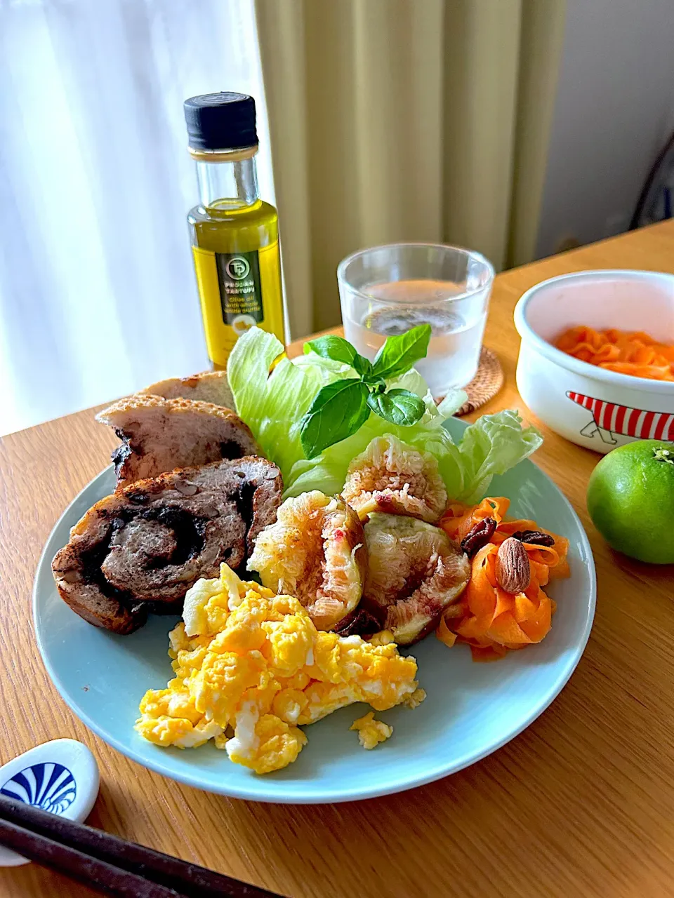 トリュフスクランブルエッグで朝ごはん|むぎこさん