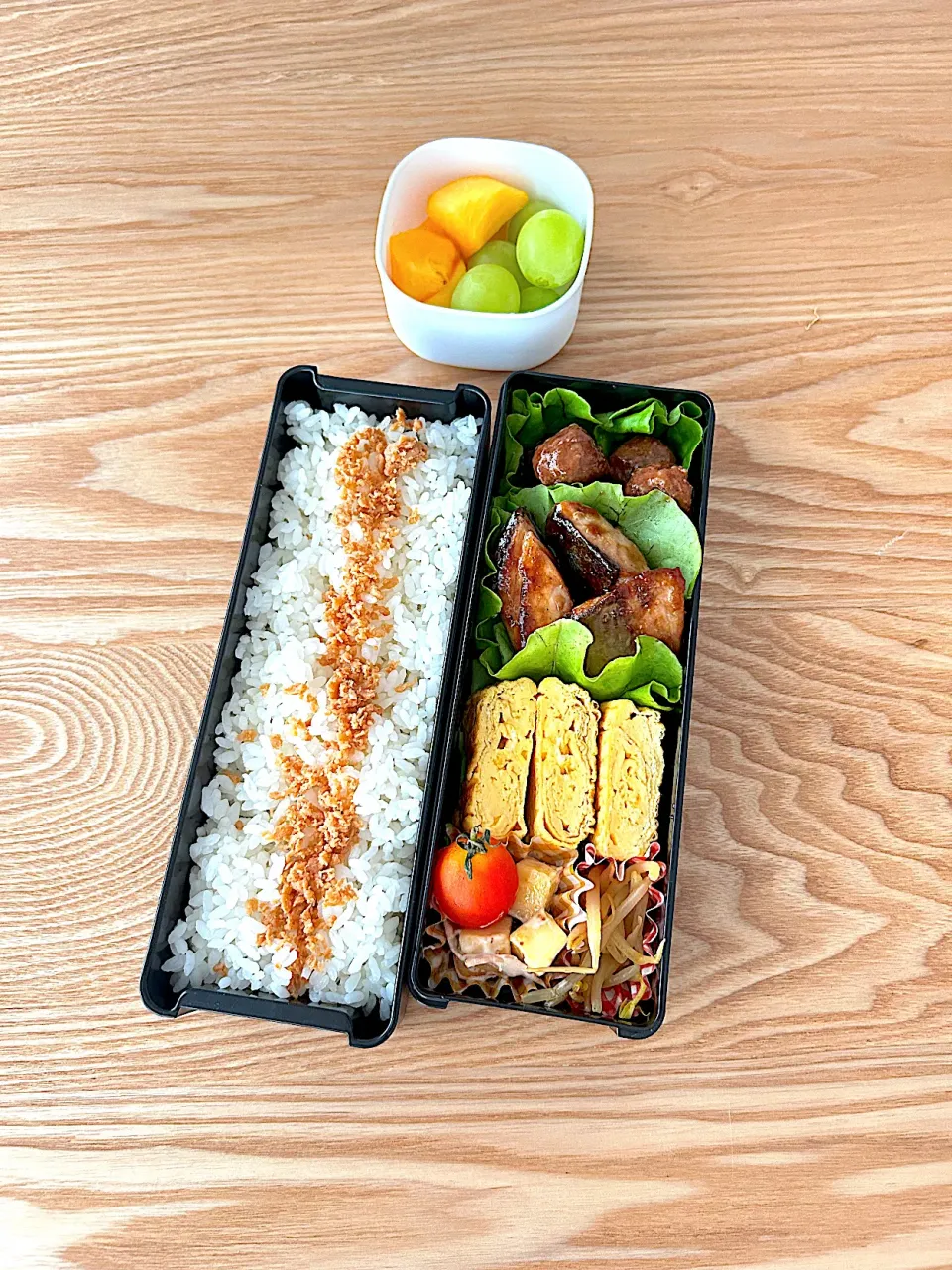 ミートボール＆ぶりの甘辛焼き弁当🍱|nonoさん