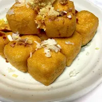 栃尾一口サイズ油揚げピラミッド|ネコさん