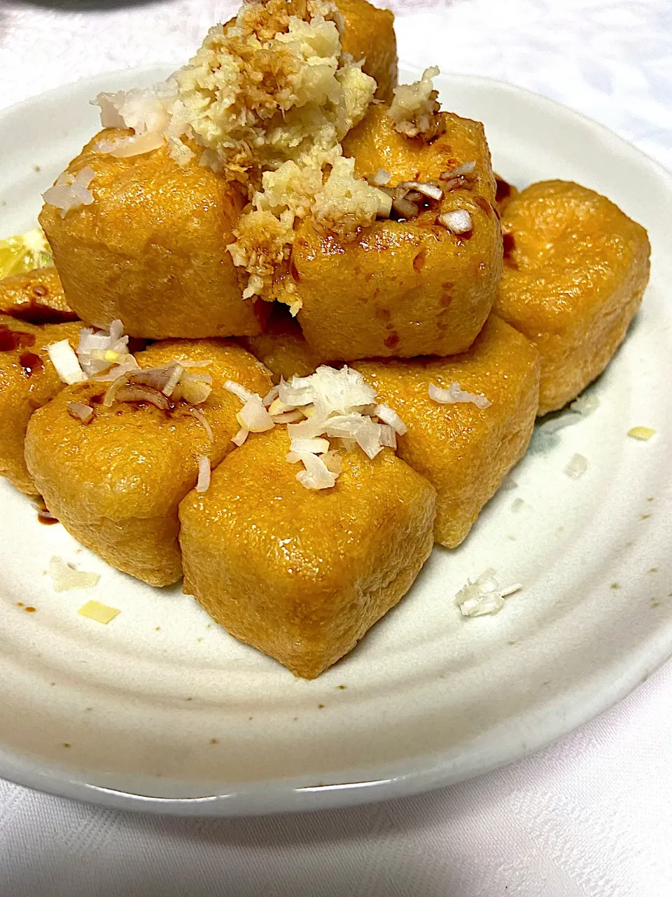 栃尾一口サイズ油揚げピラミッド|ネコさん