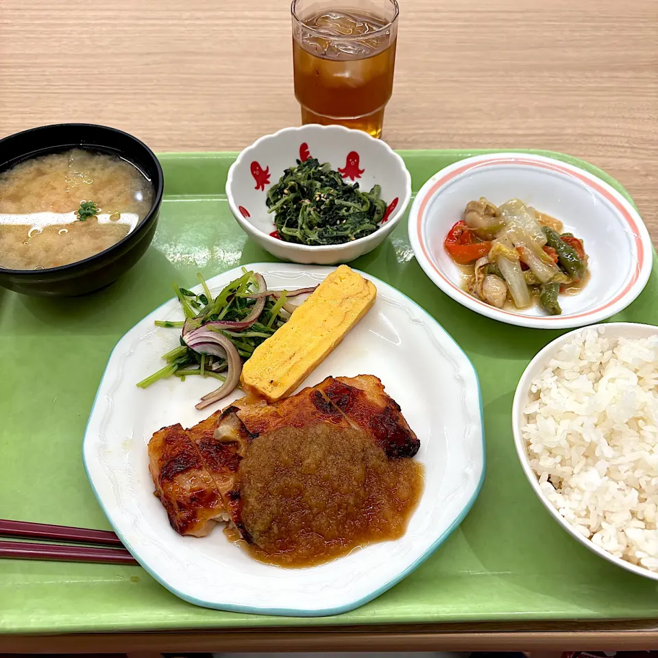 寮の晩ごはん😋鶏肉のおろしソース|すかラインさん