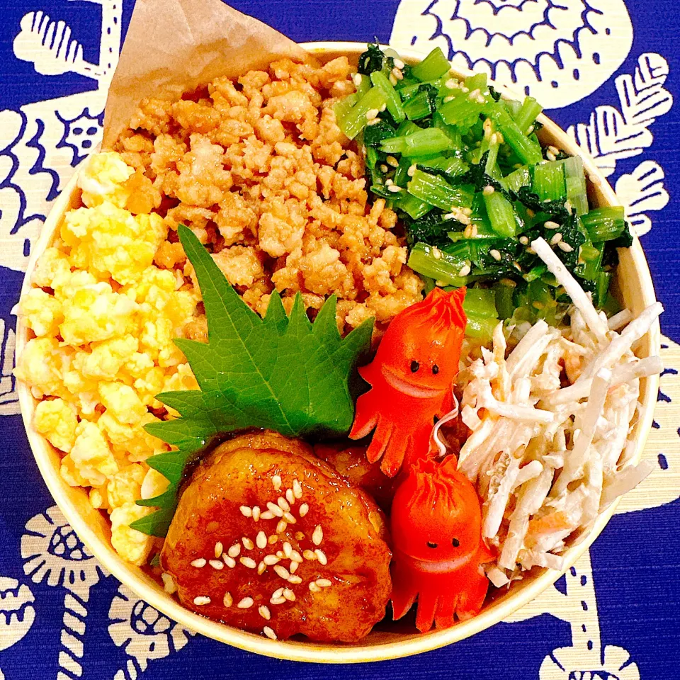 2025.10.1 そぼろ丼弁当|maicoooさん