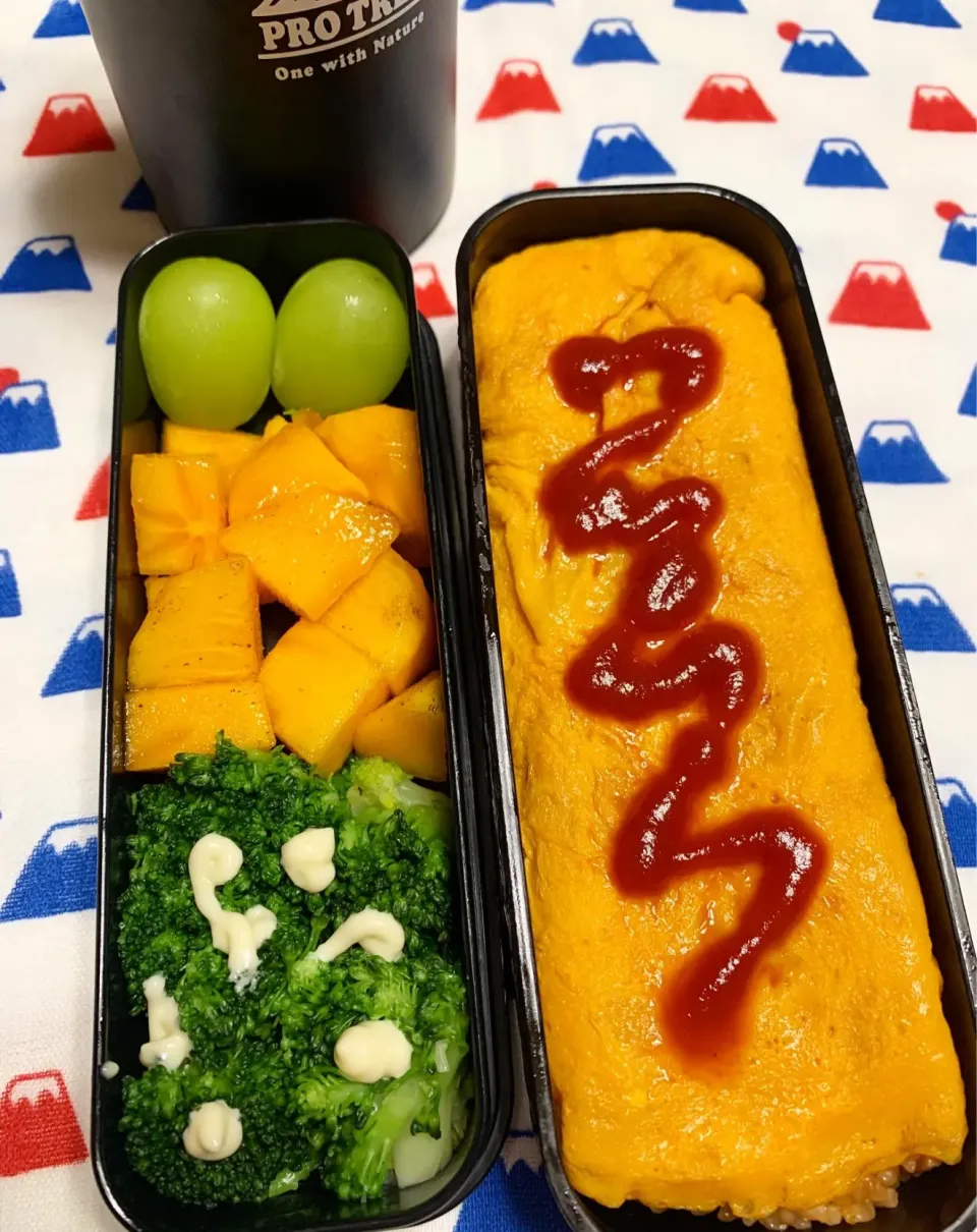 10/1オムライス弁当🥫|みっこちゃんさん