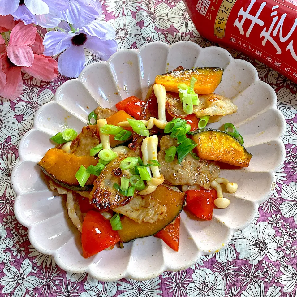 豚肉と野菜の牛だし炒め🍄‍🟫|ringonamaさん
