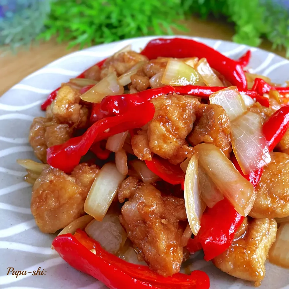 鶏もも肉と完熟甘長唐辛子の炒め物|パパ氏さん