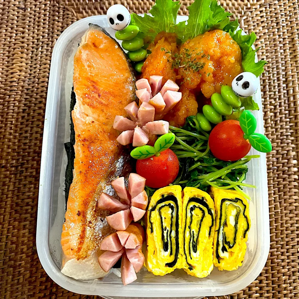 焼鮭とエビチリ弁当|ヘルペイさん