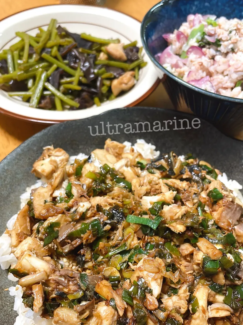 ＊焼き鯖混ぜごはん、さつまいものつる、そば米サラダ♪＊|ultramarineさん