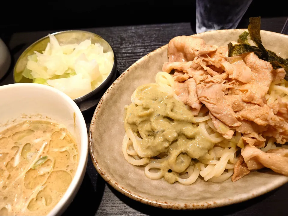 【期間限定】
【2025年6月創業】 
弐昇 早稲田 
牡蠣ゴマ豆乳つけ 竹 並 
(麺200g、1,200円) 
＋キャベツ増し (50円)
＋生姜湯割スープ (卓上、無料) 
＠早稲田8分 
(JR高田馬場駅から徒歩21分)
25262
〈醤122塩42噌󠄀20タ9昆9出13F13
冷27混3つ2焼1ポ1〉|大脇さん