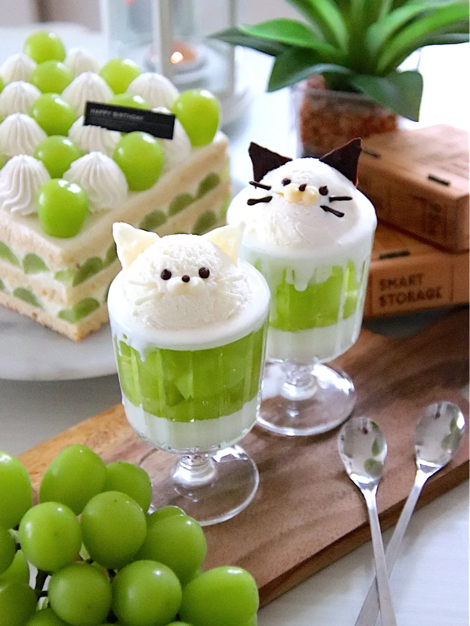 猫パフェ𓂃𖤥𖥧𖥣⋆*|うさぽんたさん