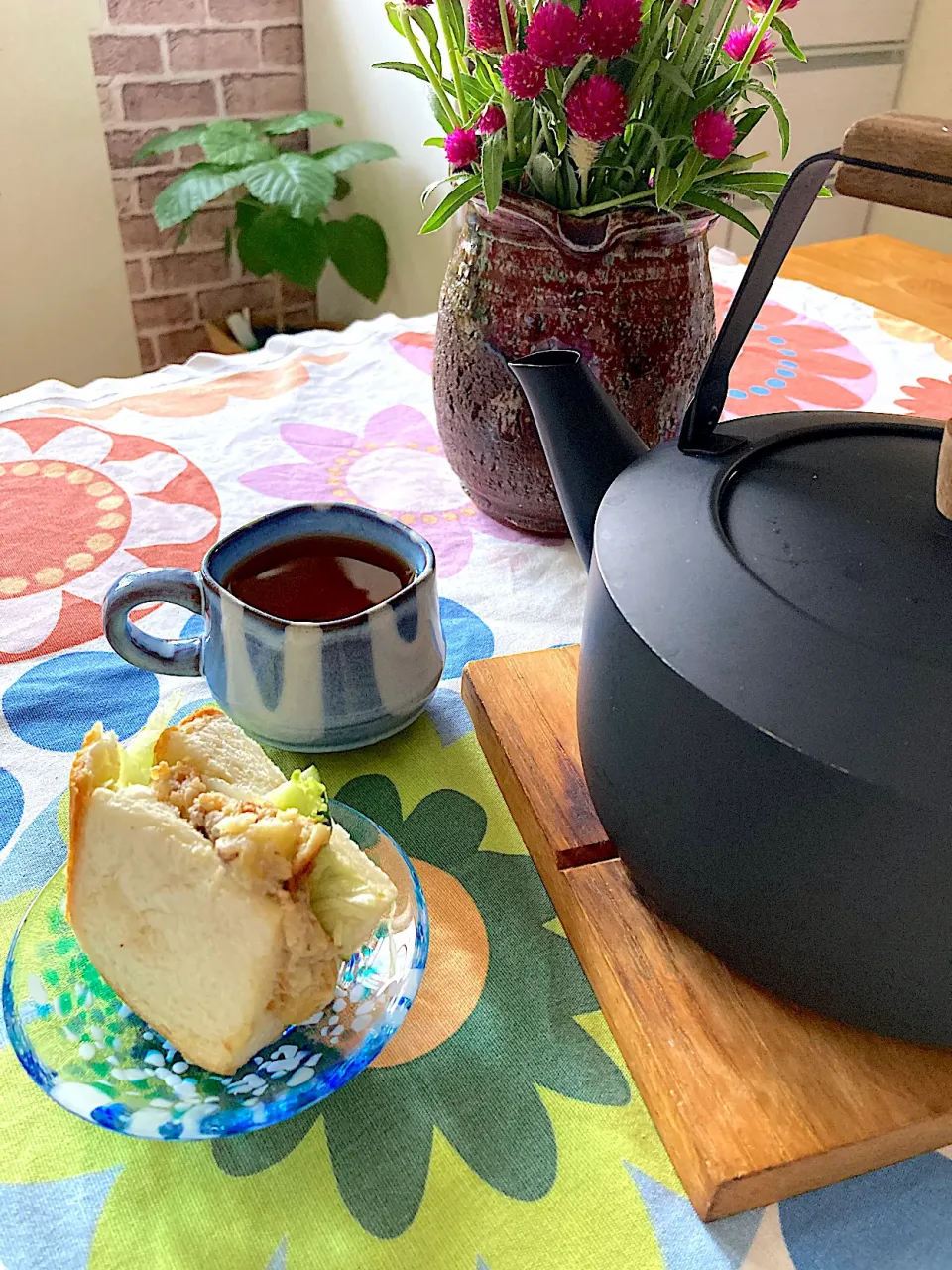 大豆ミートコロッケの残りでコロッケサンド🩵ハブ茶|さくたえさん