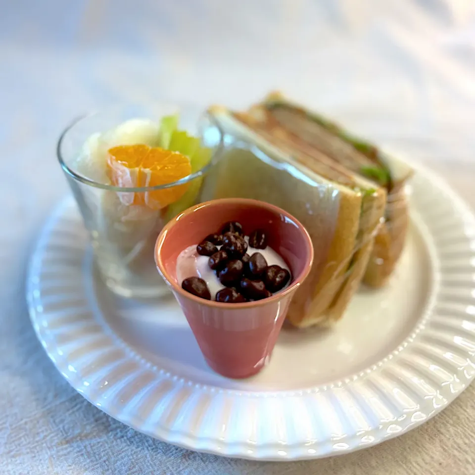 麦チョコをヨーグルトに|かっちゃん杉さん