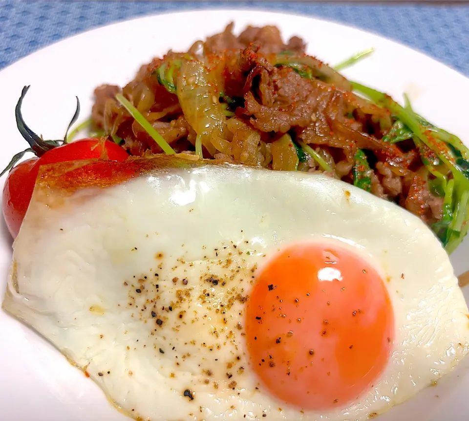 黒毛和牛と炒め玉ねぎ甘辛炒め丼！|ゆっちこさん
