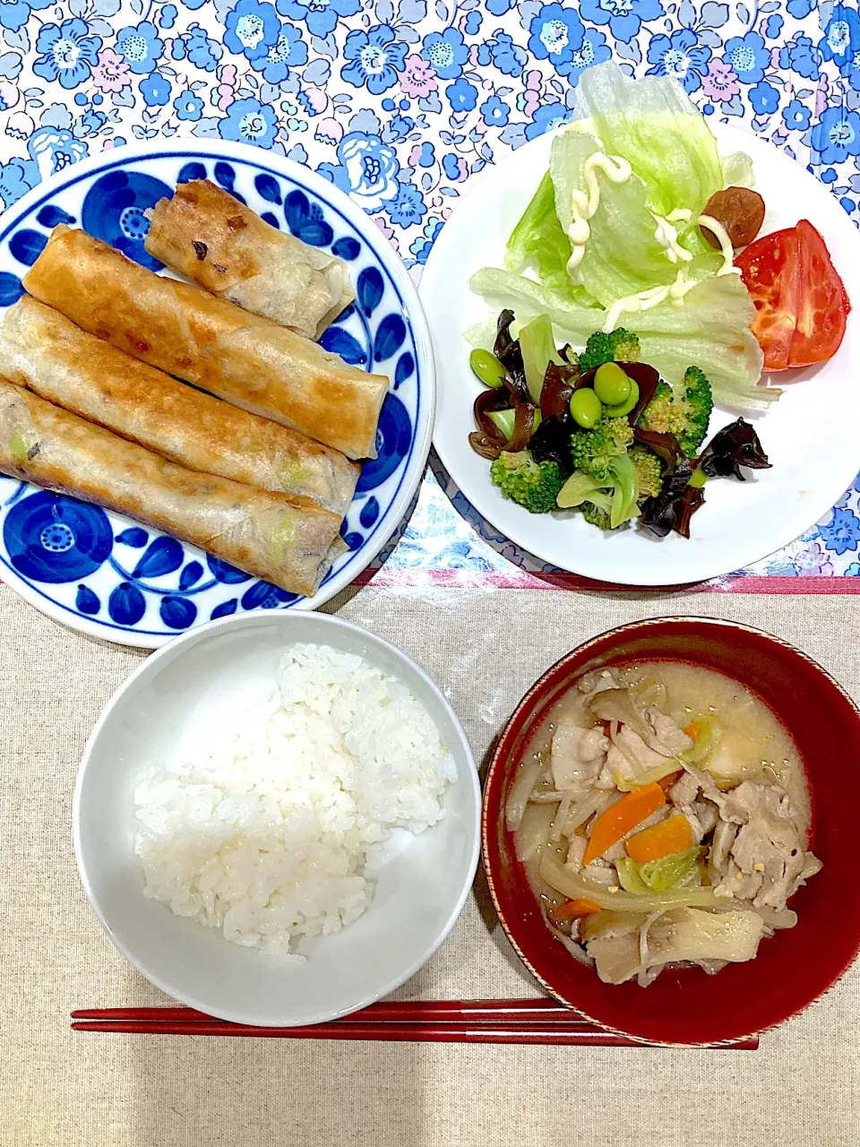 春巻きとブロッコリーキクラゲサラダ|おしゃべり献立さん
