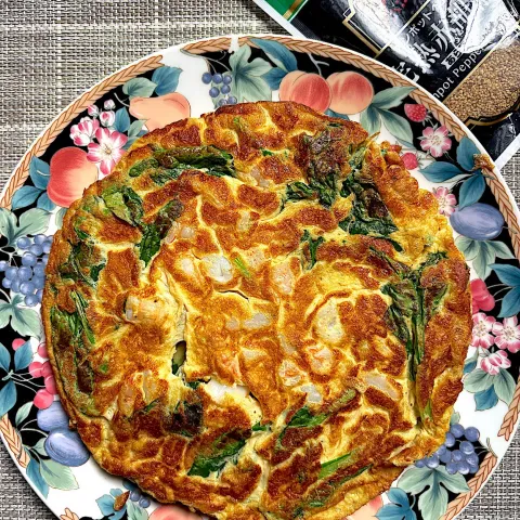 「ＭＣ　完熟赤胡椒（あらびき）袋入」を使ってみたSnapdishの料理・レシピ写真:小松菜のスパイシースパニッシュオムレツ