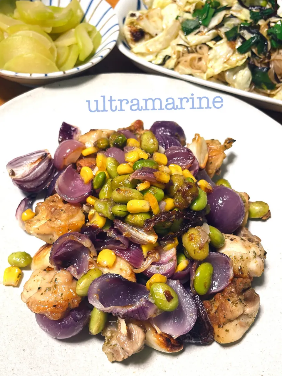 ＊紫小玉ねぎとにんにく、チキンのオイル焼き♪＊|ultramarineさん