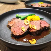 鹿肉のステーキ|古尾谷りかこさん