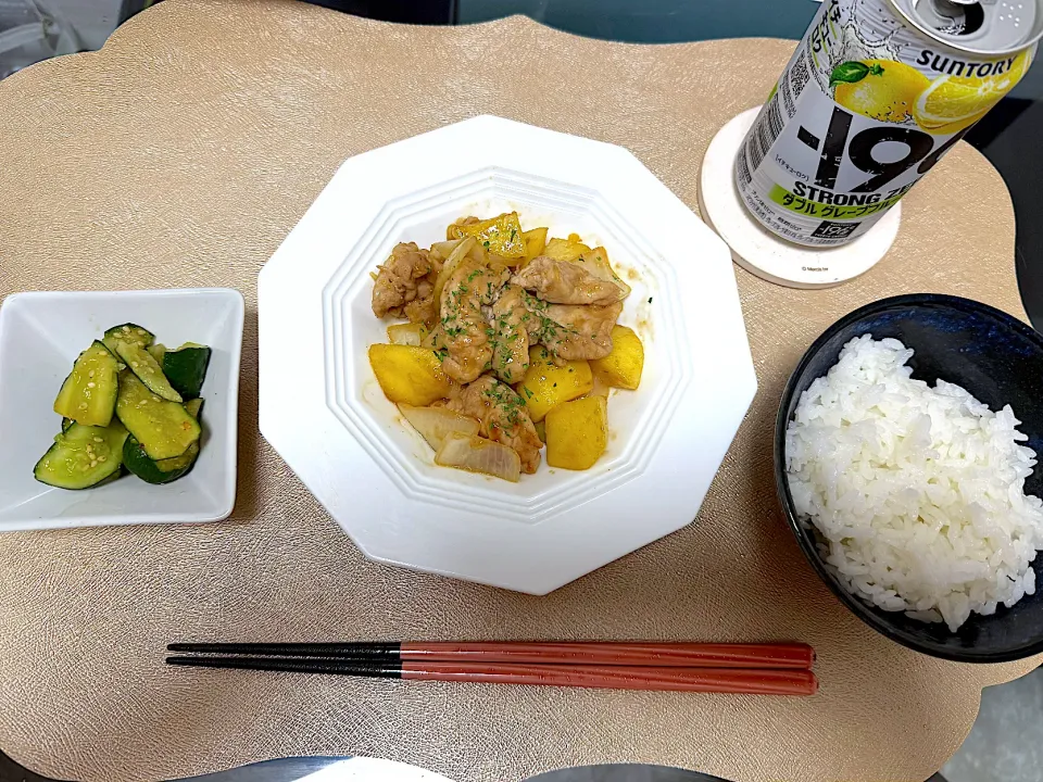 炒め肉じゃが🥩🥔|S h i z🦋さん