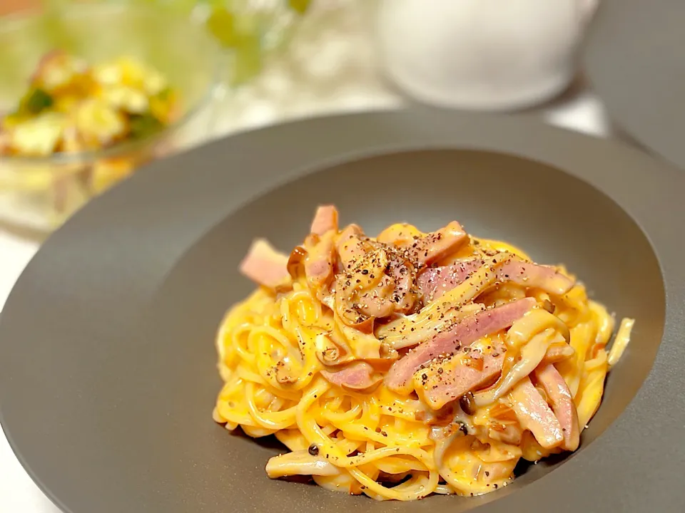 スモークチーズのカルボナーラ🧀|lalapoさん