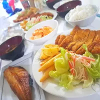 昨日の夕食(*ˊ˘ˋ*)|プリン☆さん