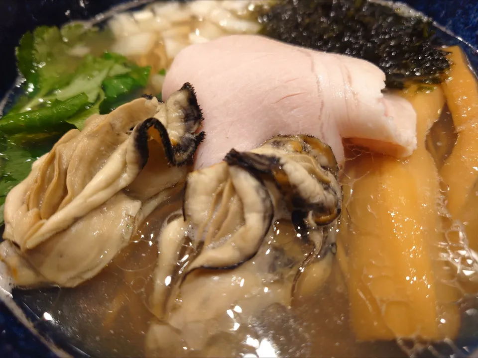 【2025年9月開業】
中華そば よしかわ 西荻窪店
芳醇牡蠣そば
＠JR西荻窪駅改札内
25265
〈醤125塩42噌󠄀20タ9昆9出13F13
冷27混3つ2焼1ポ1〉|大脇さん