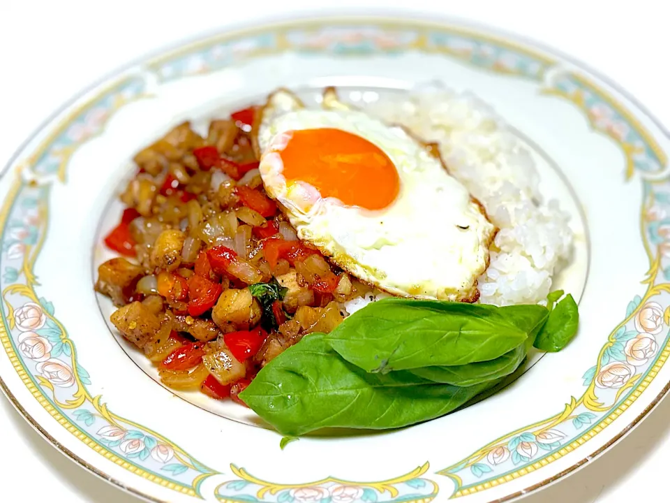 ガパオライス|イシュタール石井さん