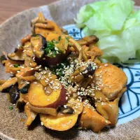 胸肉、きのこ、さつまいものコチュジャン炒め|ちーさん