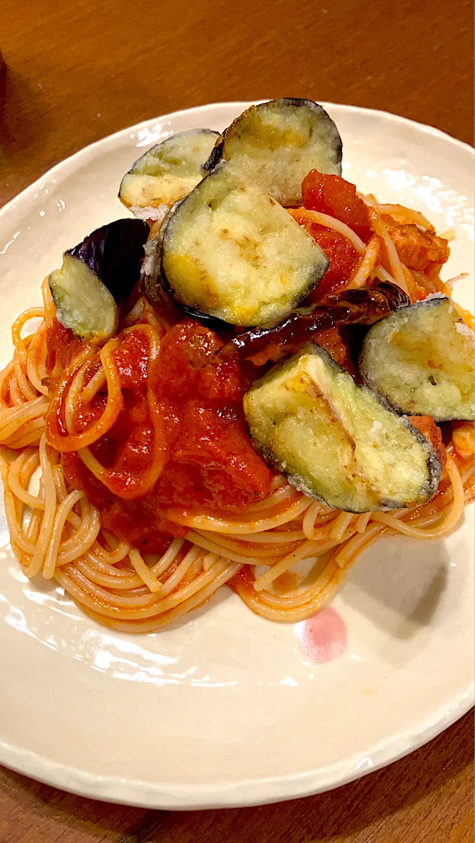 ナスとベーコンのトマトパスタ🍝|きみちさん