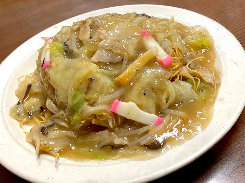 皿うどんの麺2玉入った、公設卸し市場内食堂の皿うどん 650円|🐈⸒⸒⸒⸒つるのダンス🐈🐾さん