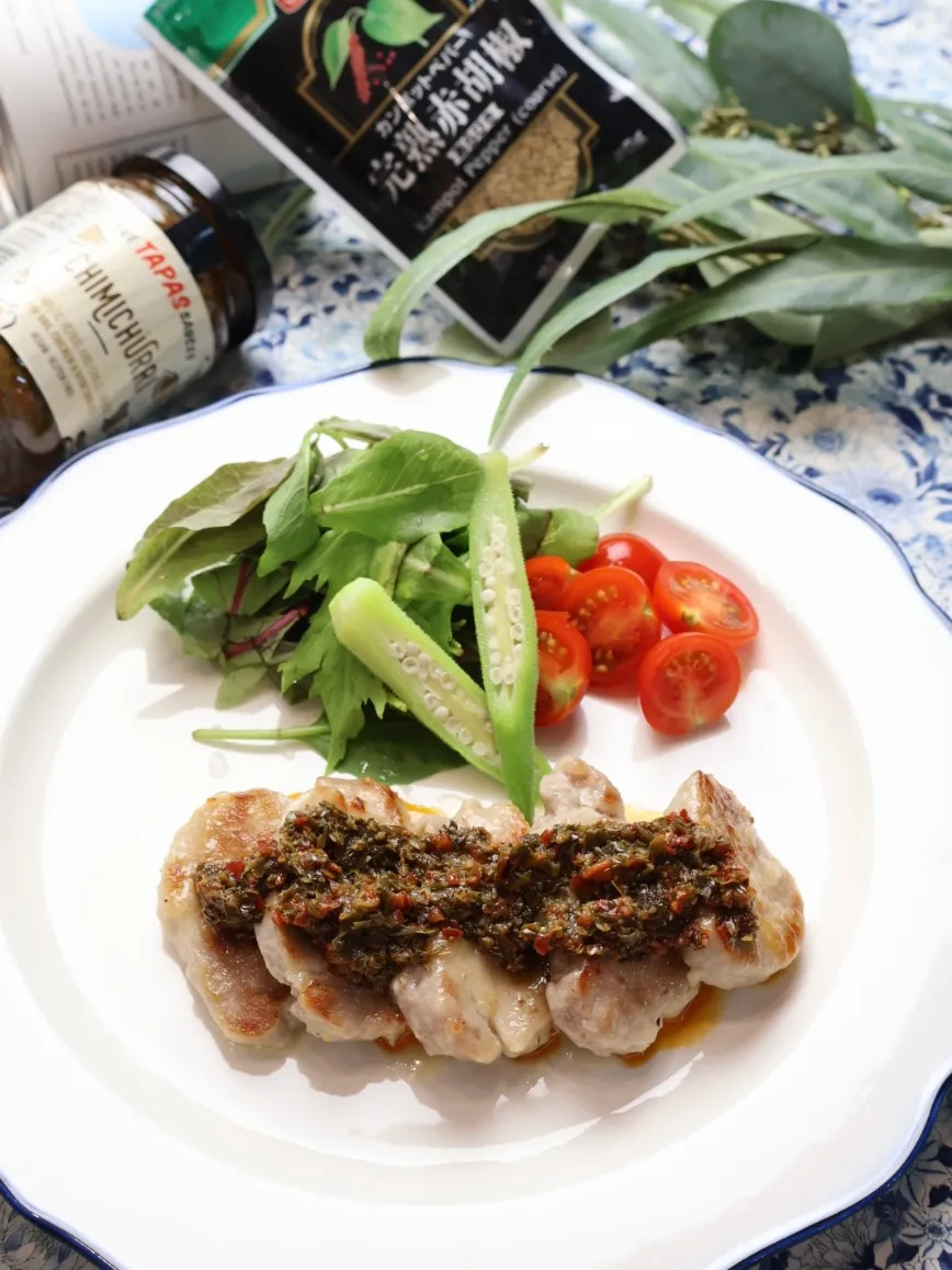 豚ヒレのソテー タパスソース"チミチュリ"がけ|めいめいさん