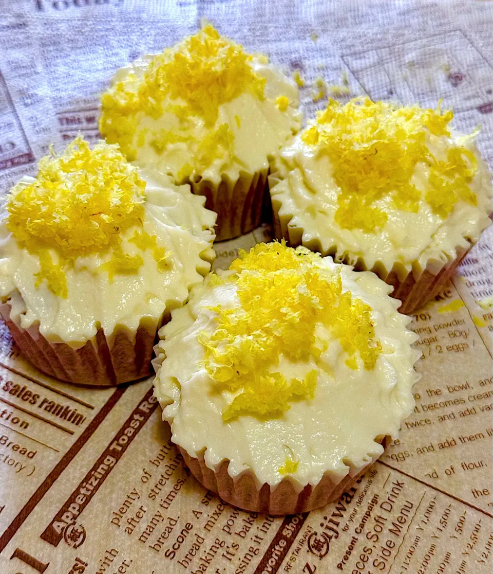 雑なデコ檸檬カップケーキ|Goroさん