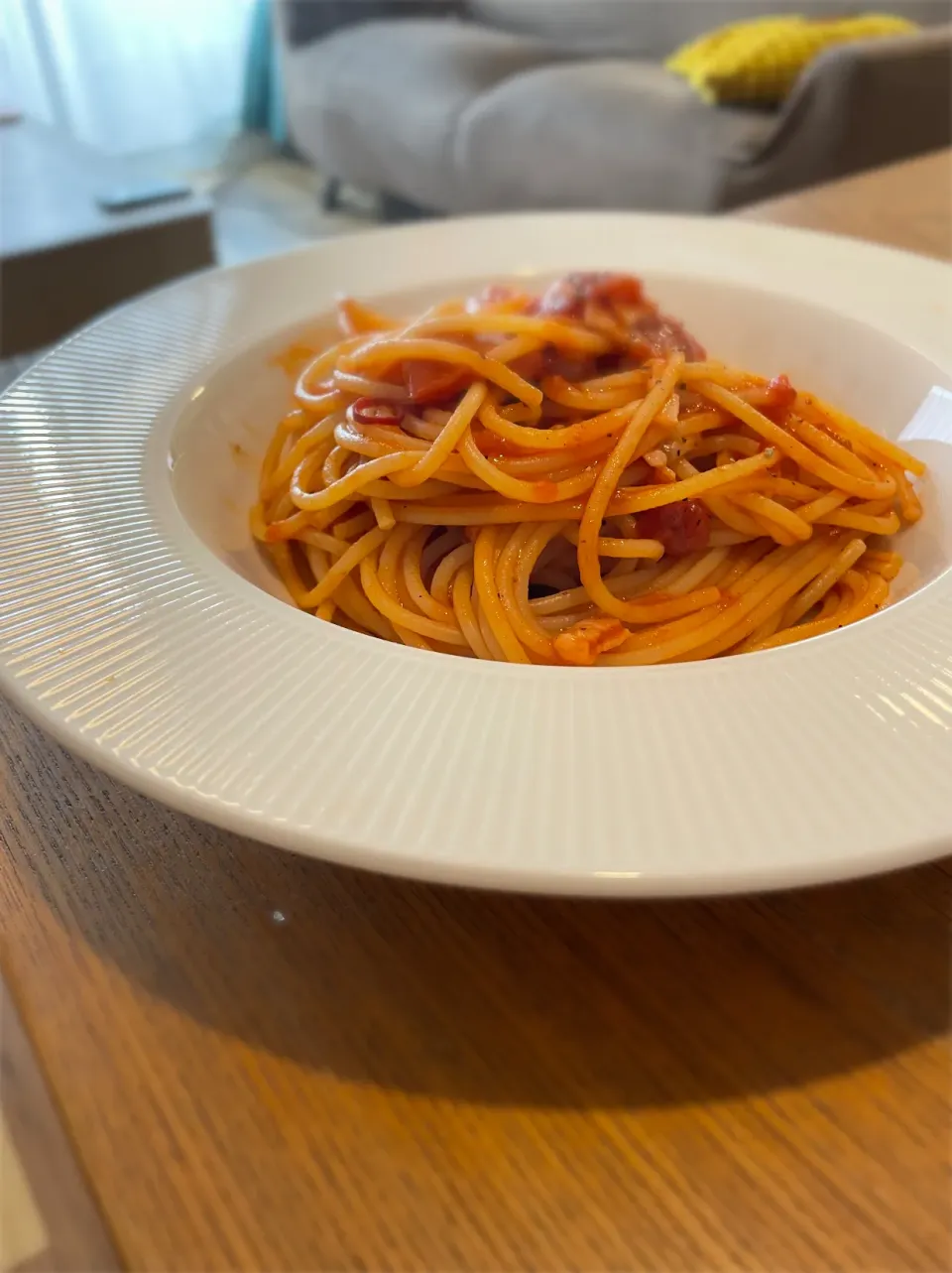 トマトとベーコンのパスタ　ニンニク強め|いがをさん