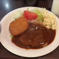 国産牛ハンバーグとコロッケ|Masami♥️AAAさん