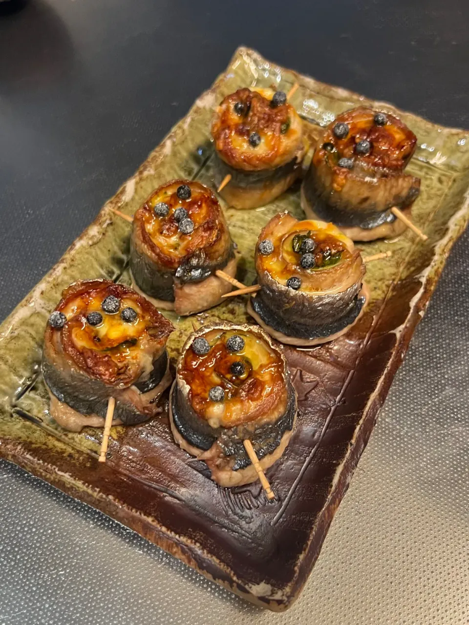 秋刀魚と大葉にチーズ、仕上げに生の黒胡椒添えて|リョウさん