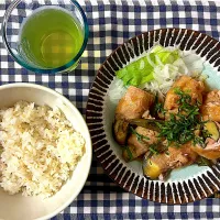 ナスと青唐辛子の肉巻き✨|リヒトさん