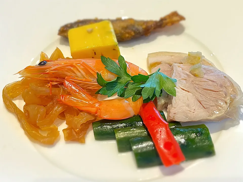 六合冷菜盆
季節の六種冷菜盛り合わせ|ゆうじ.さん