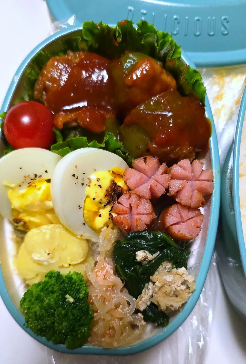 ピーマンの肉詰め弁当🍱|みみさん