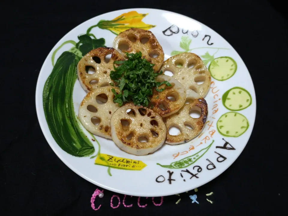 レンコンのシンプル焼き✨|cocco+さん