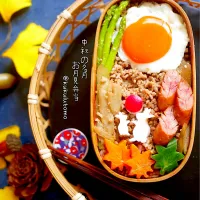 中秋の名月お月見そぼろ丼弁当| kukulutomo ❁𓎪 ⡱𓎩‎𐩢𐩺𓎪 ⡱さん