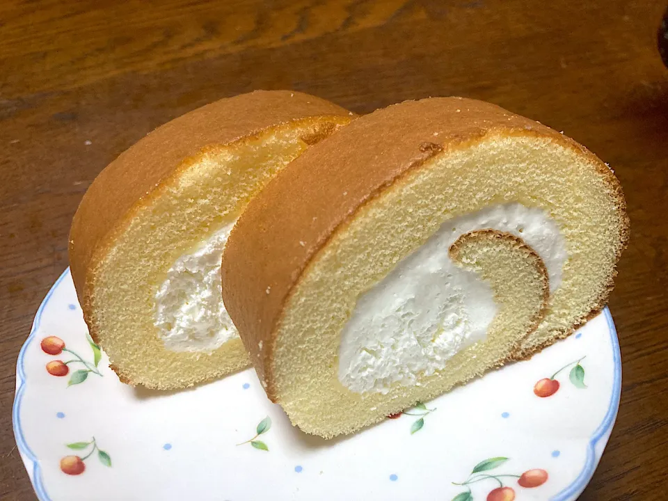 ロールケーキ|はっちぃさん