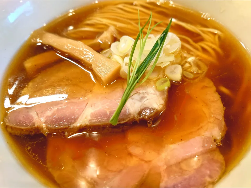 【食べログラーメン TOKYO 
百名店 2017~2024 選出】 
【期間限定、復刻メニュー】 
【完全キャッシュレス対応】
らぁ麺 やまぐち 
追い鰹中華そば2025 
＠面影橋4分、西早稲田 
(JR高田馬場駅から徒歩13分)
25267
〈醤126塩43噌󠄀20タ9昆9出13F13
冷27混3つ2焼1ポ1〉|大脇さん