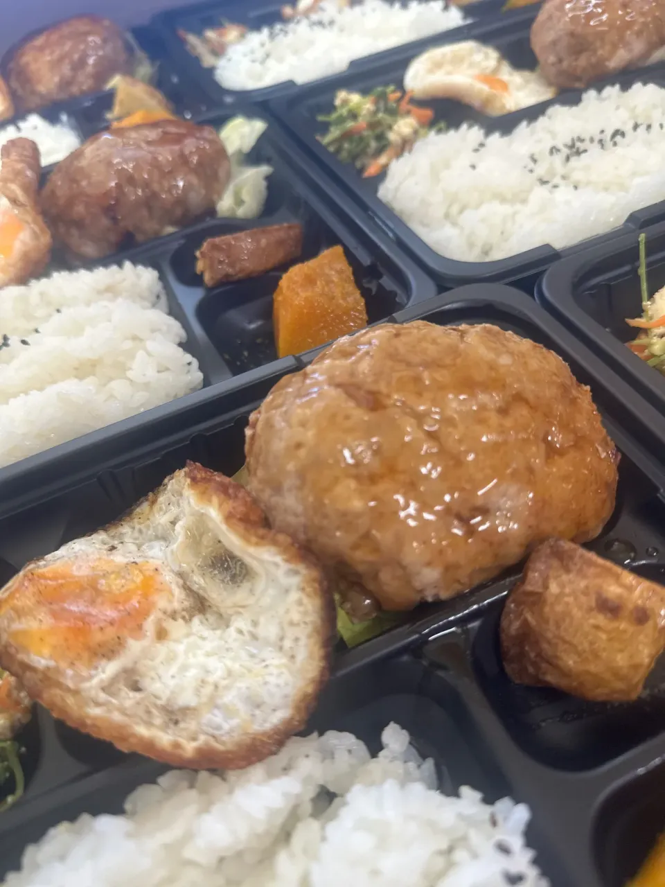 てりたまハンバーグ弁当|沖縄「ピロピロ」ライフさん