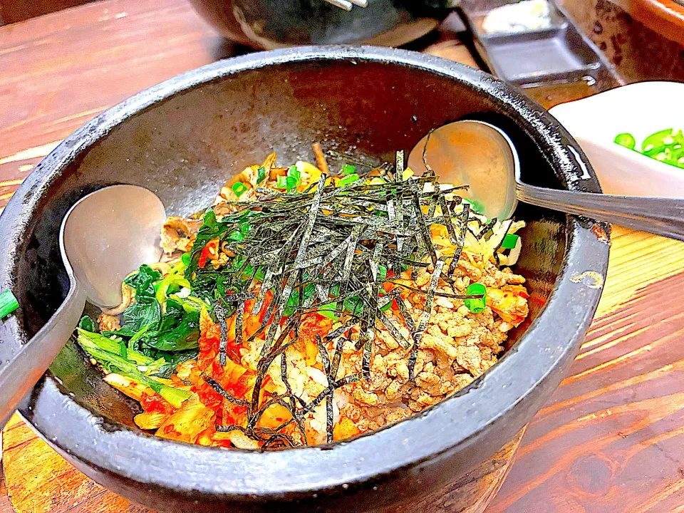 石焼きビビンバ。|くろーぶやんさん