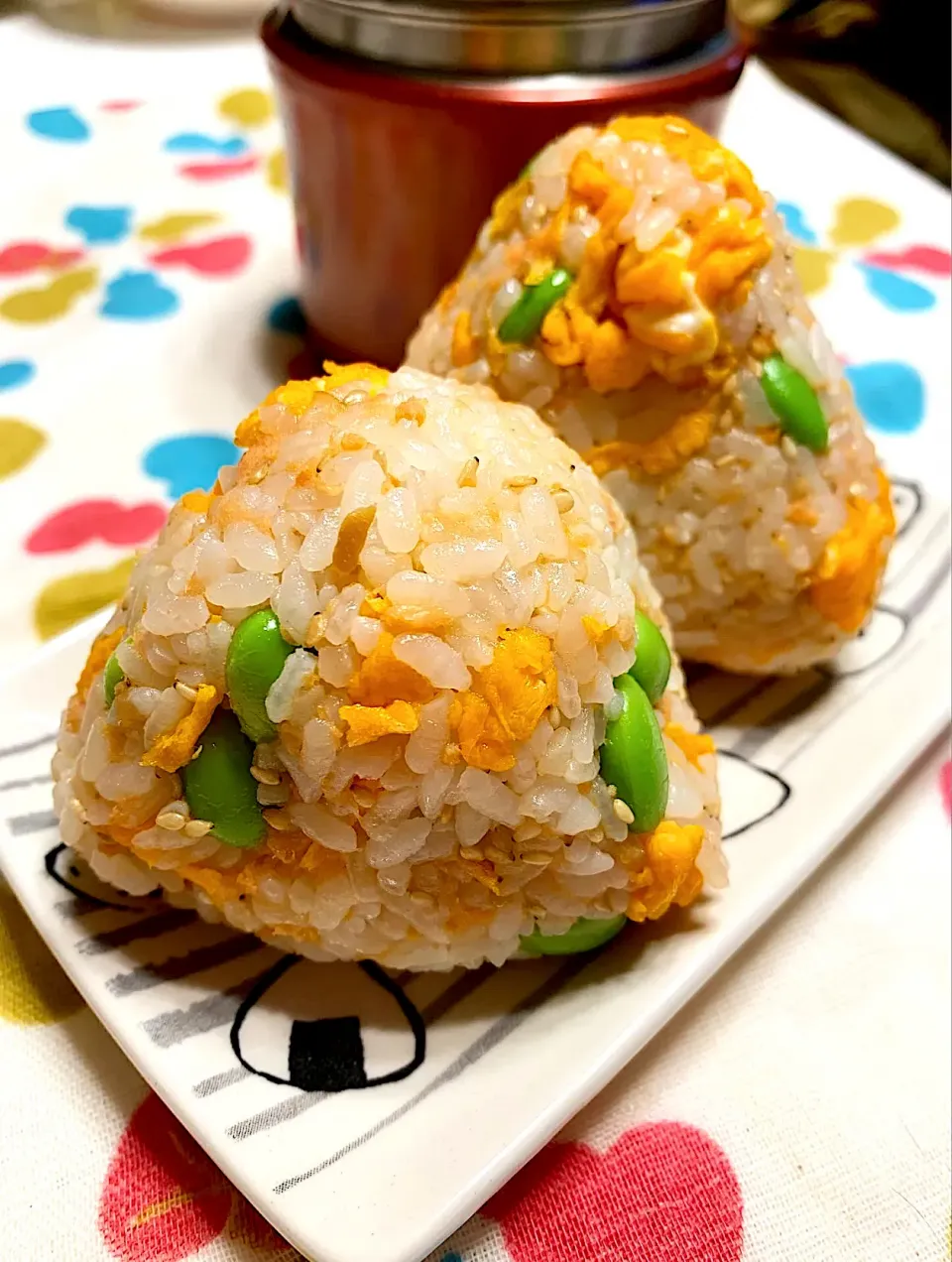 炒り卵入りおにぎり🍙|みっこちゃんさん